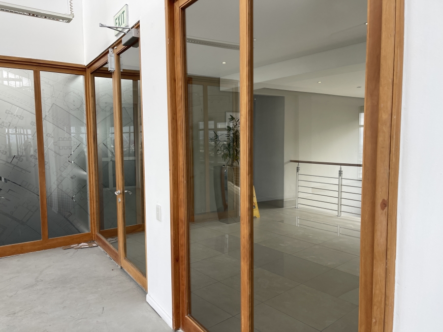 Commercial Property for Sale in Uitzicht Western Cape